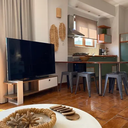 Bougainvillea House, Old Town Kosz